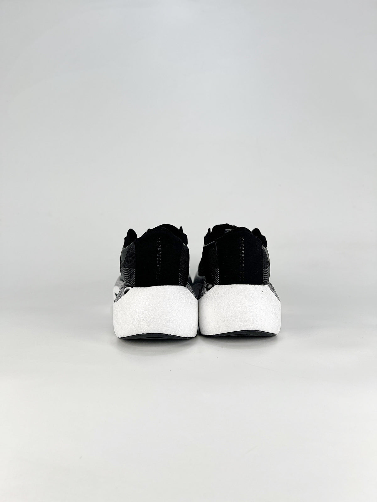 Adidas Hyperboost Edge "Black White"-Classic sneakers，Adidas Women's Shoe Sale / Men's Shoe Sale