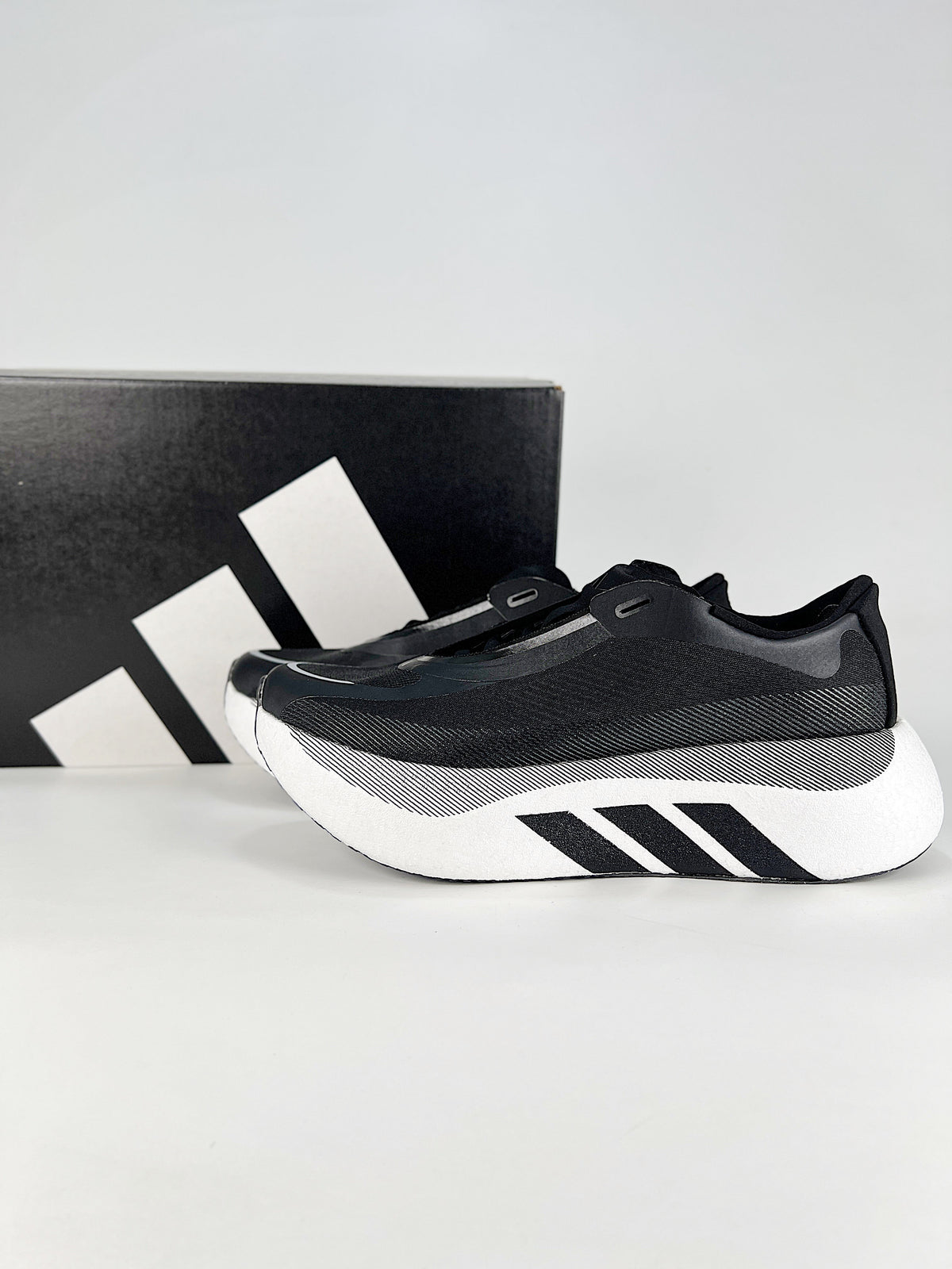 Adidas Hyperboost Edge "Black White"-Classic sneakers，Adidas Women's Shoe Sale / Men's Shoe Sale